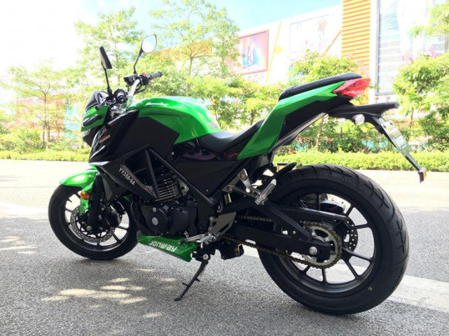 目前最有性价比的四缸街车,两万左右最酷的街车