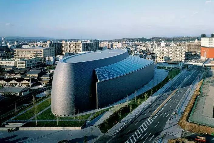 矶崎新建筑风格,矶崎新农村建筑