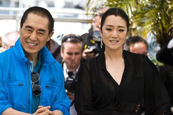 陈婷到底有什么法宝，赢了巩俐，成为张艺谋的妻子？