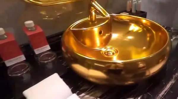 越南打造世界首家镀金酒店,越南的黄金酒店