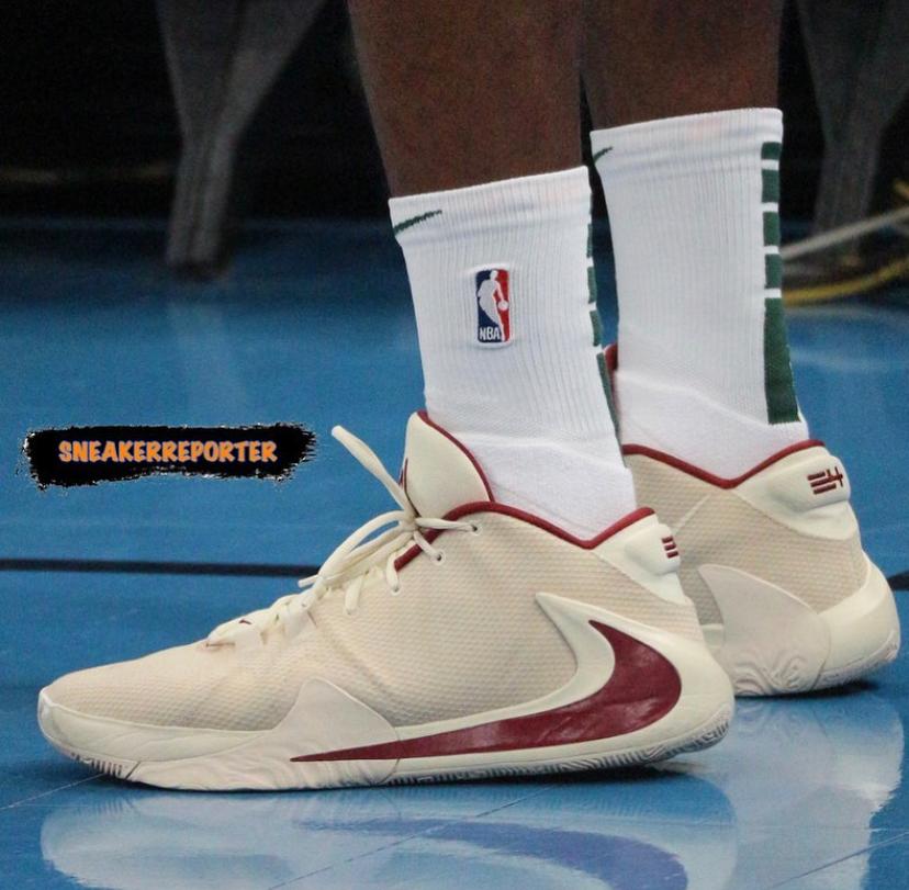 nba球员上脚过的李宁,nba球员上脚库里球鞋