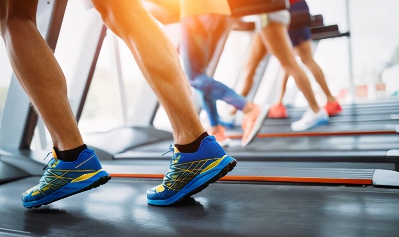 跑步姿势纠正训练跑步机,跑步机提高三公里成绩的训练方法