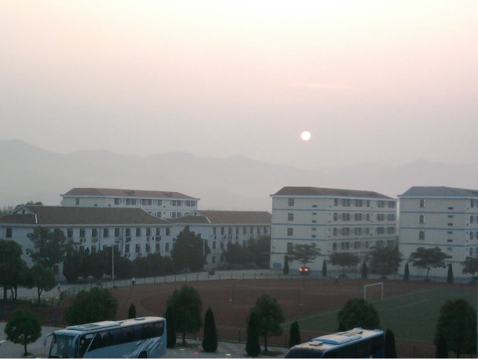 我的高四生活作文,毛坦厂的日夜