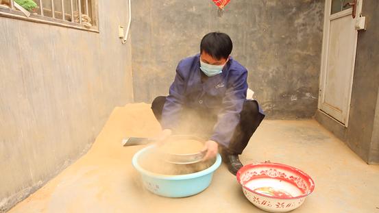 淘宝激活古老习俗：宝宝红屁股，不穿纸尿裤穿“黄河土”