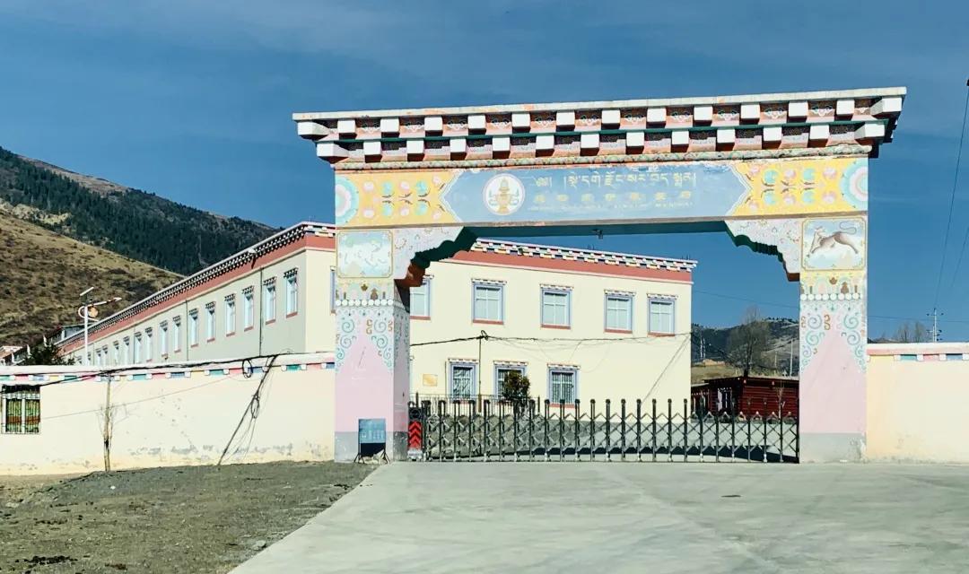 巴塘到八宿自驾游攻略,巴塘至八宿建议在哪夜宿