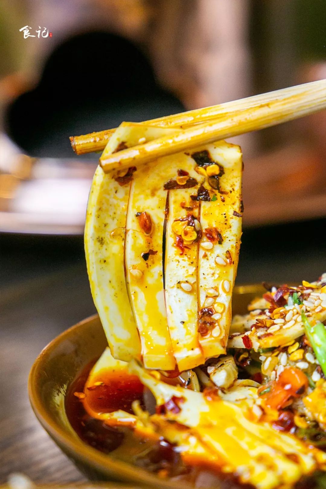 火爆襄阳的3层“壕锅”来袭！还有360°满到爆的龙虾牛蛙双子塔！