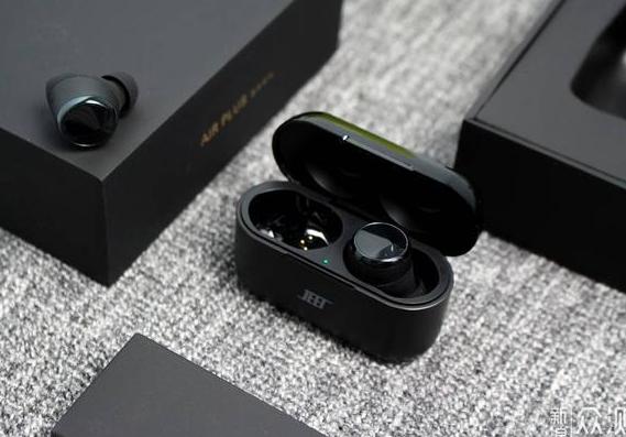 张建玩机:蓝牙耳机哪个好?细数2021蓝牙耳机品牌排行榜