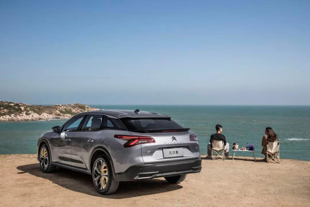 凡尔赛深度试驾怎么操作,凡尔赛沉浸式体验