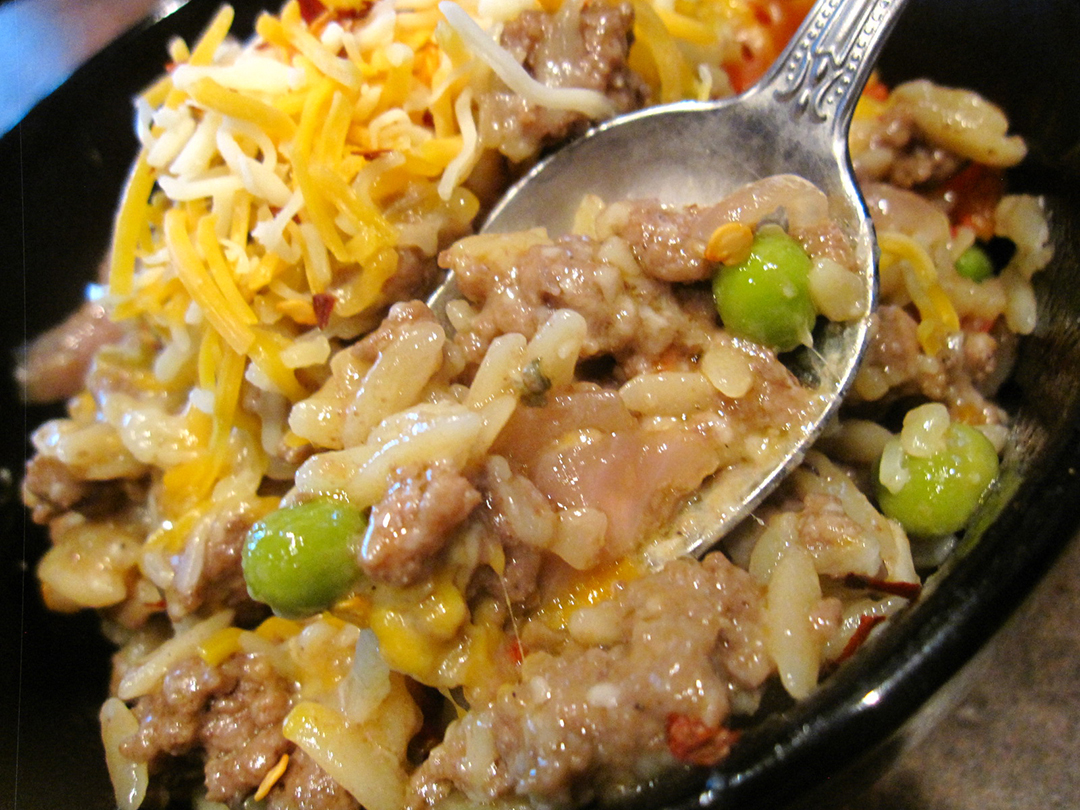 做意面时，面条过凉水就错了，多数人不懂，难怪炒面粘锅不顺滑