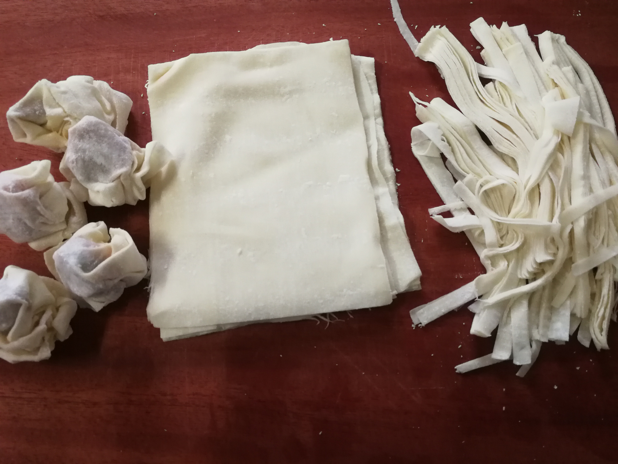 做私房馄饨小馄饨皮需要多大,买的馄饨皮怎么包小馄饨