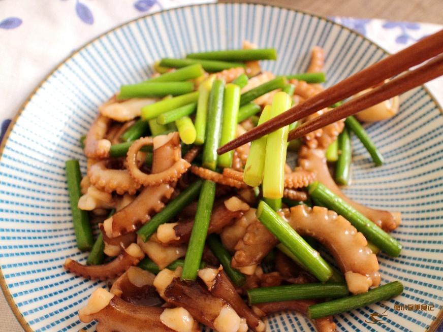 八爪鱼怎么炒好吃又简单的方法,新鲜八爪鱼怎么炒才没水分