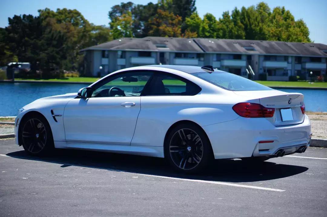 宝马m4体验赛车,体验宝马m5