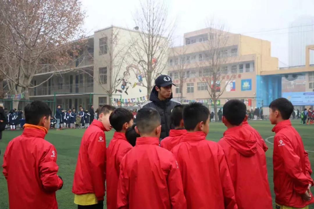 校园足球联赛郑上路,郑州郑上路小学足球队2013