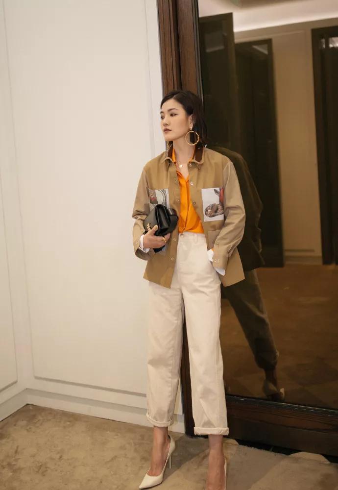 最新款的腰包简单一点,斜挎腰包最值得入手的大牌