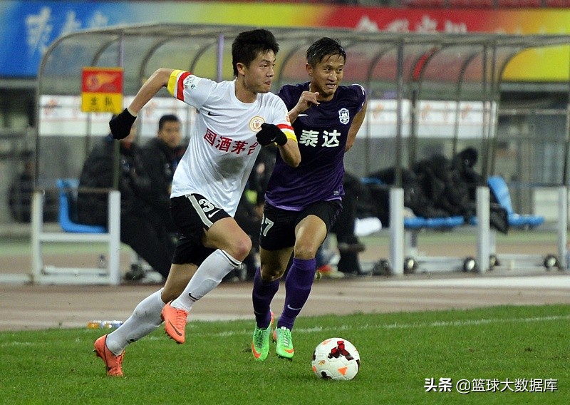 拒绝退役！前国脚加盟中冠土豪队，首战制造12-0大比分