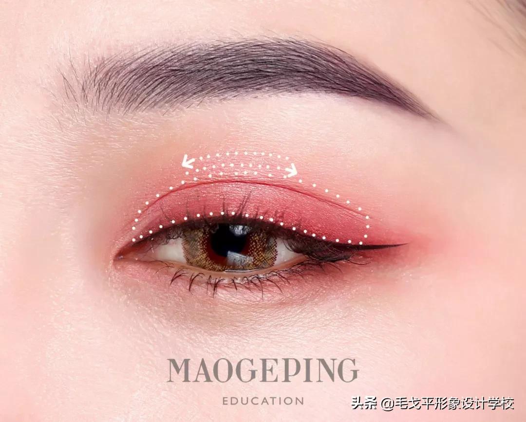 怎么避免眼妆脏,怎样防止眼妆脱落