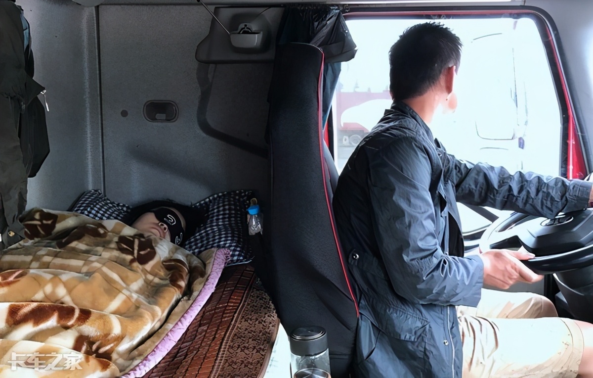 罚款2000卡车司机,卡车司机被罚2000元