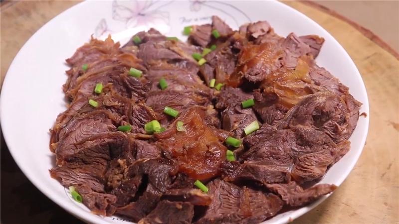 卤菜店为啥这么香,卤菜店的卤菜怎样做的