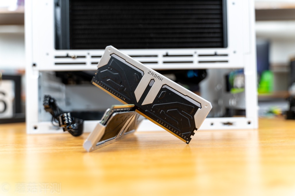 先马趣造白色装机方案,先马趣造im白色机箱