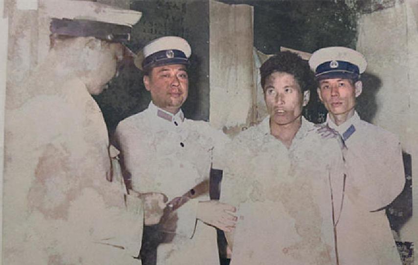 1959年的军事机密失窃案：军官弄丢绝密文件，7000警民淘干1条河