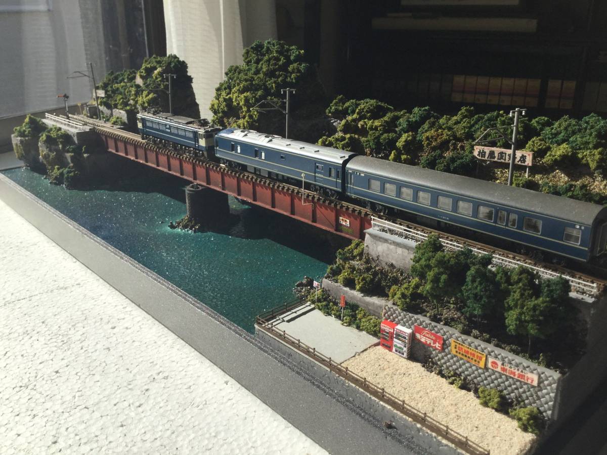 n系列火车模型开箱,n轨模型火车加快速度