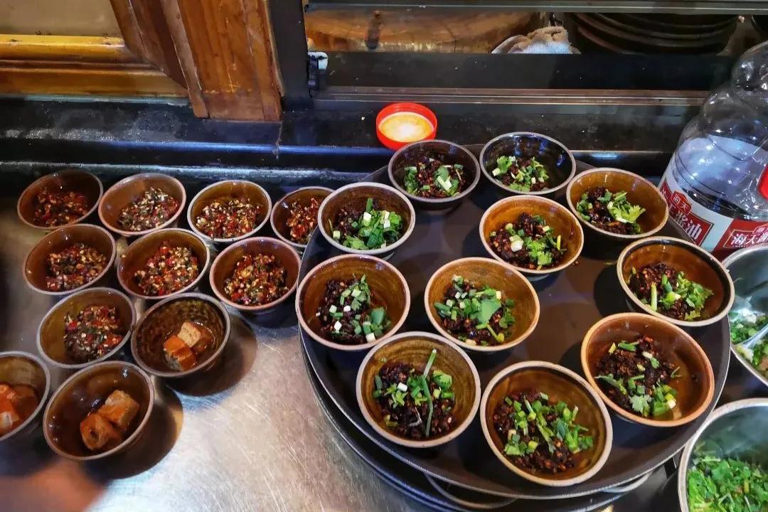 西南大吃省里的嗦粉冠军，这座吃货宜居城市值得关注