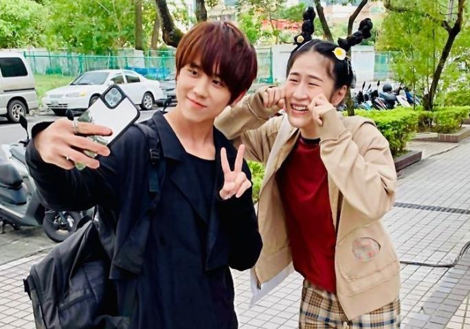 33岁女星百白自卑脸太长,自曝存12万准备整容,却被13家医院劝退