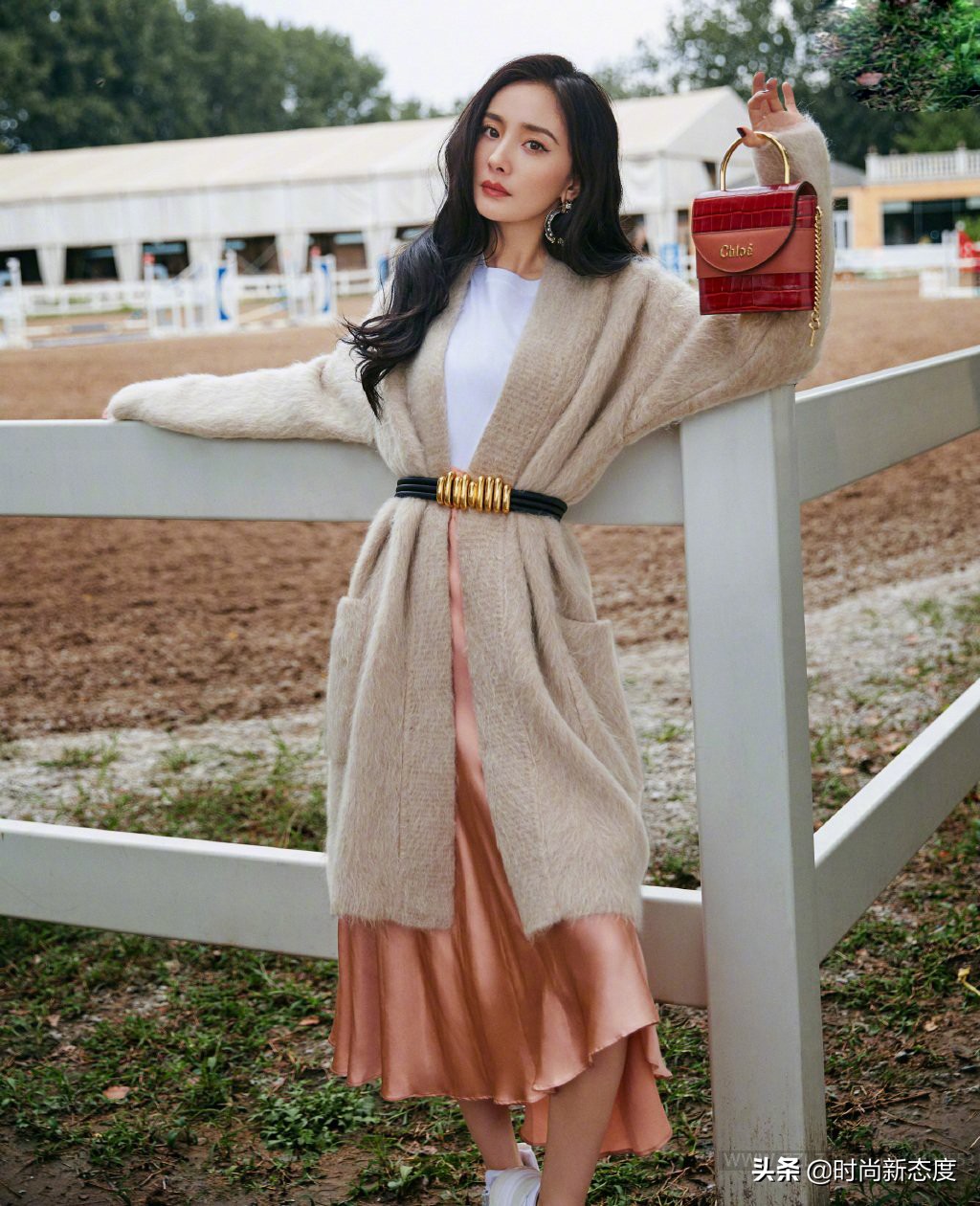 去毛神器衣服粘毛怎么彻底消除,衣物除毛器粘毛神器反复使用