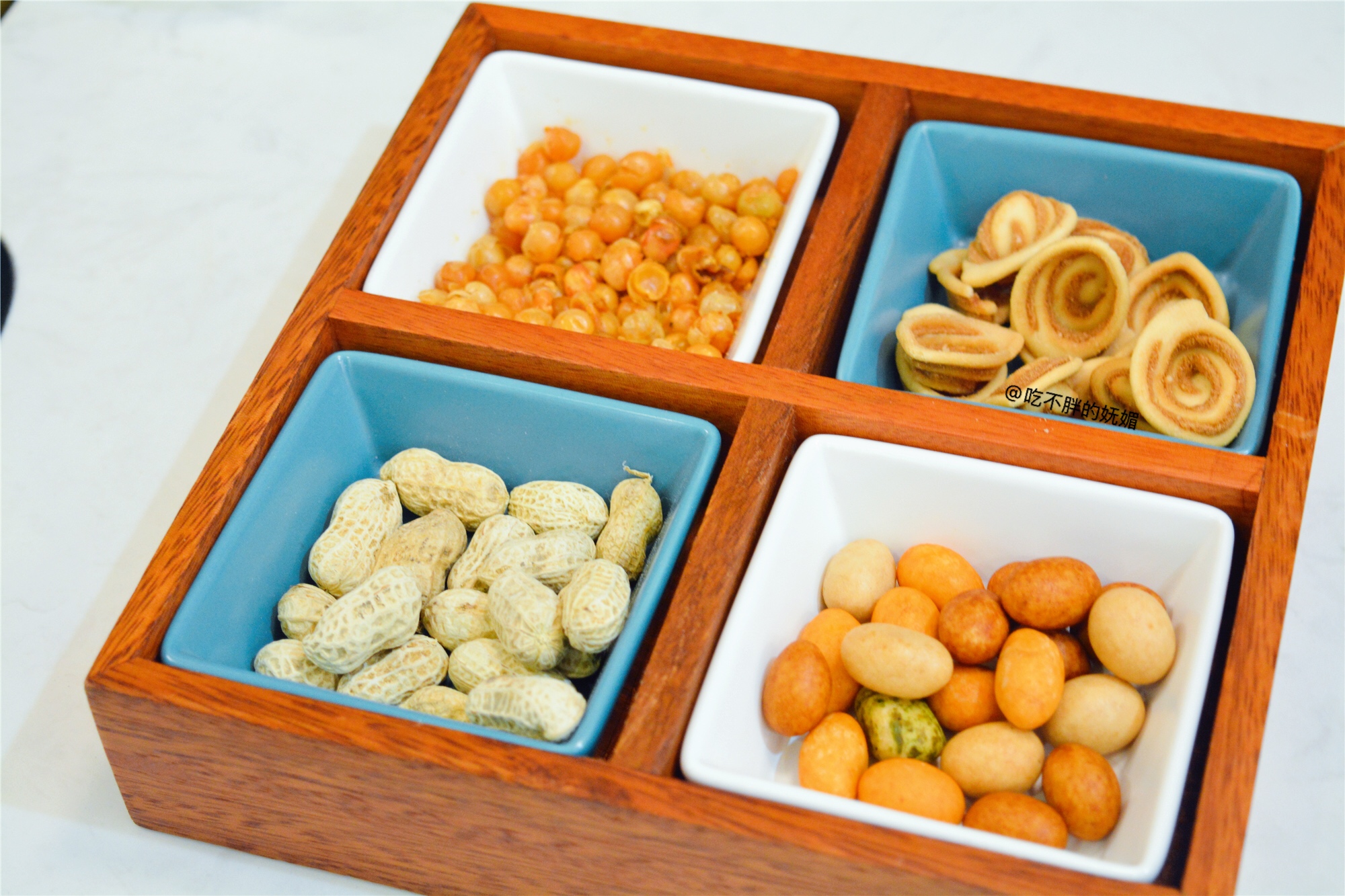 厨师拖着砂煲小跑上菜，这份200℃的广式沸腾，你不尝尝？