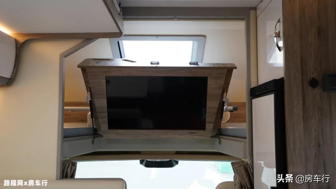 持久续航+超大独立厨卫区，新款霍夫勒启翔后全拓房车