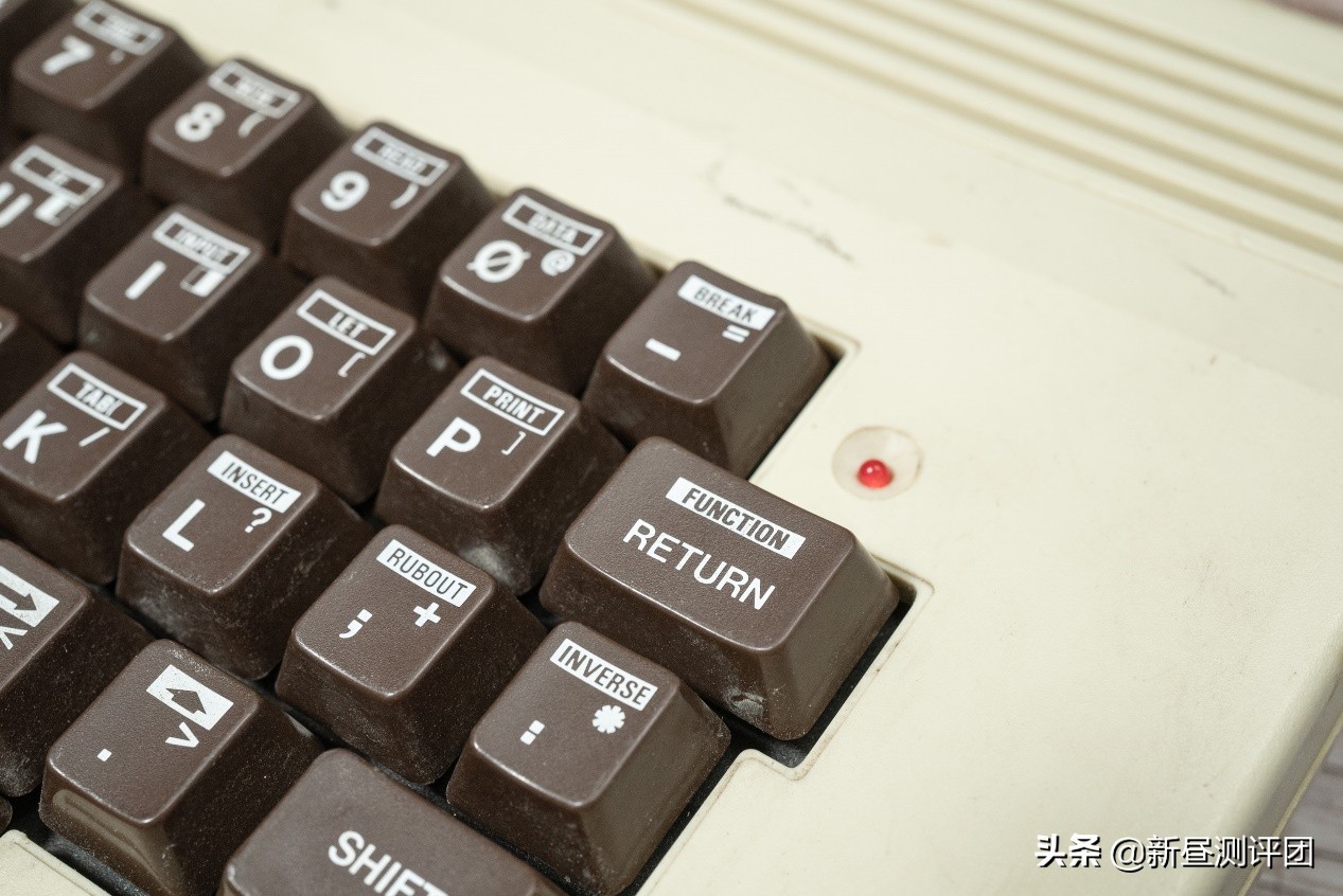 1946电脑的发明,1946年美国研制的计算机