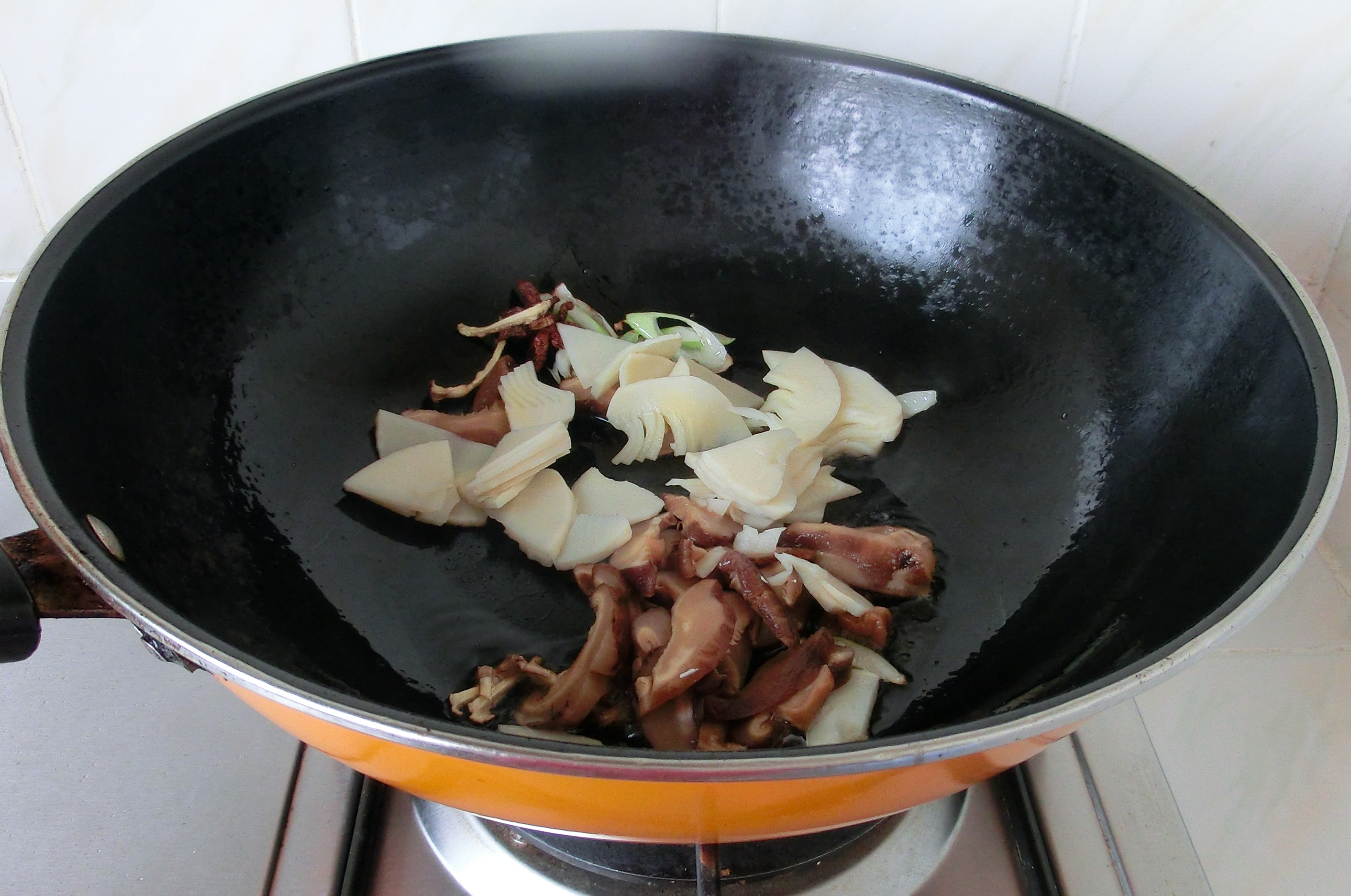 阳了后发烧吃水果要注意什么,阳了之后低血钾的症状