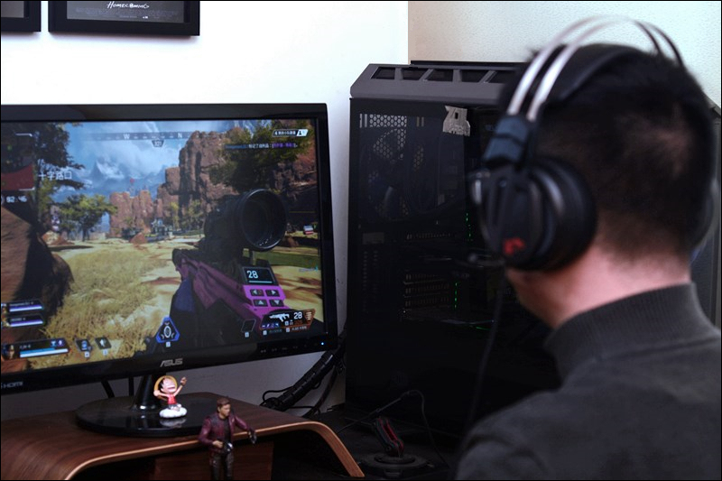 apex微星4070,apex英雄吃鸡游戏视频