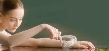 戴上珍珠发夹就是小仙女,当女人戴上眼镜