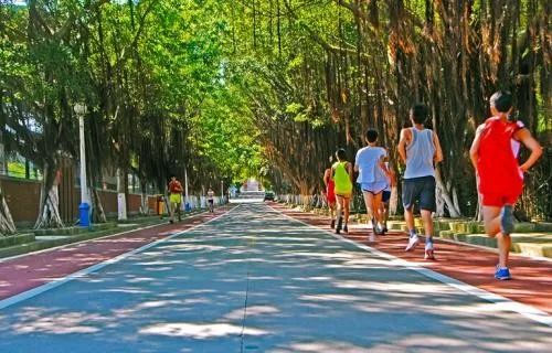 走路经常打软脚是怎么回事,走路猛然腿一软怎么回事