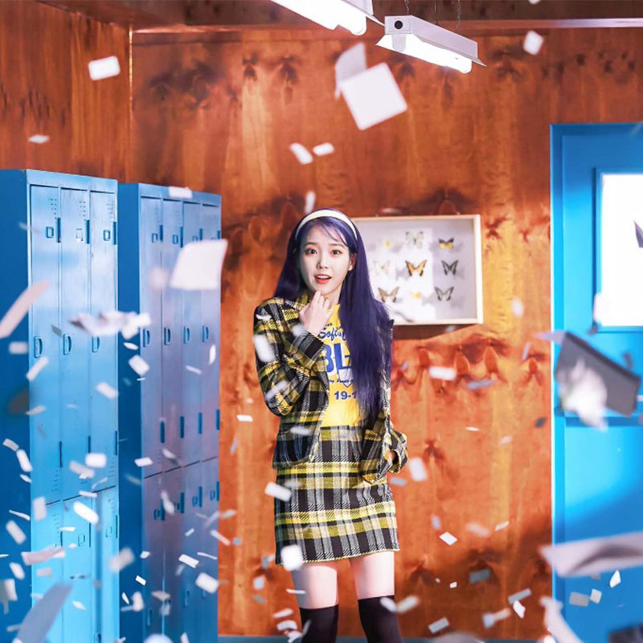 iu晒最新照片,iu西班牙私服