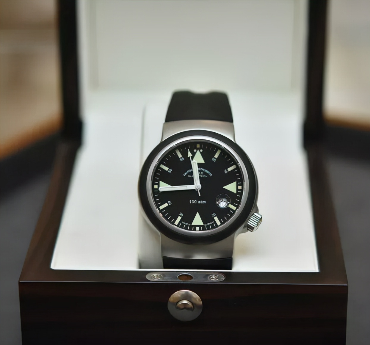 1-2万性能好的潜水表,万元潜水表哪款性价比最高