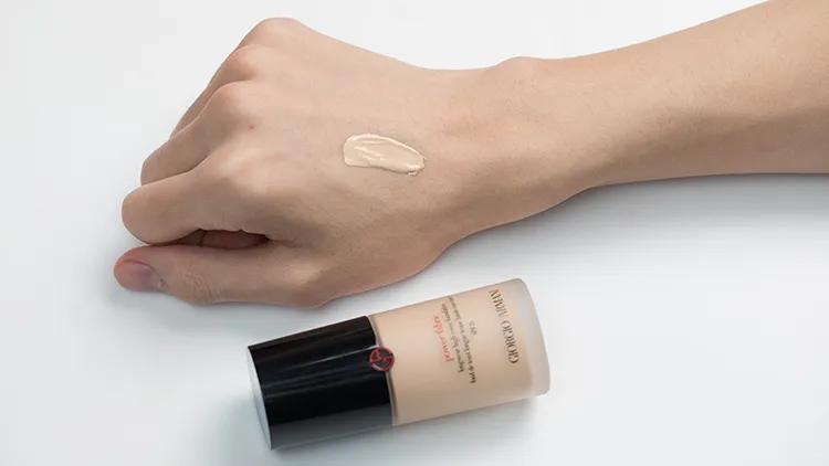 适合新手的持妆粉底液推荐,油皮持妆公认最好的粉底液