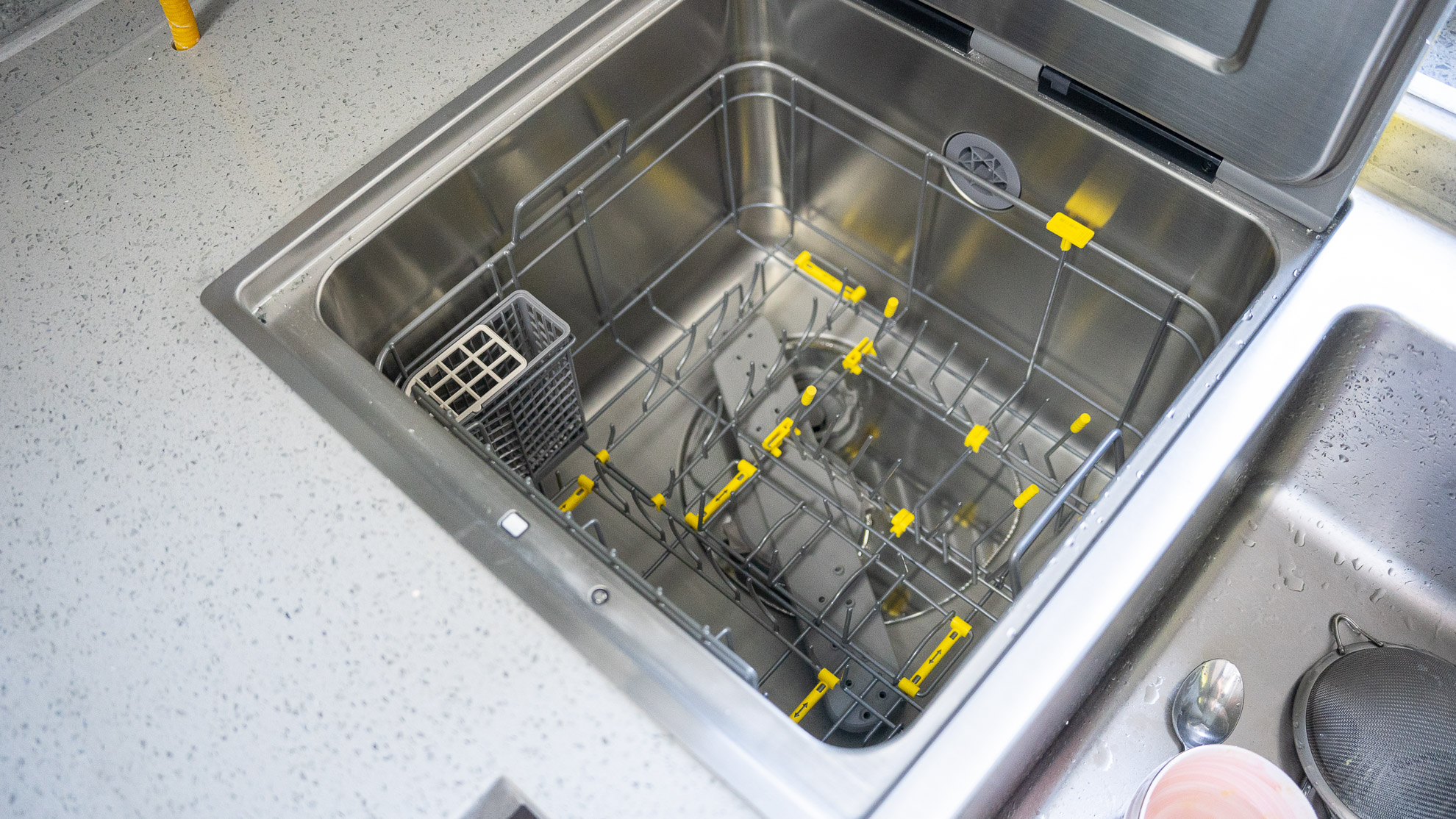 方太水槽洗碗机e5可以洗多少套,方太e5洗碗机空间