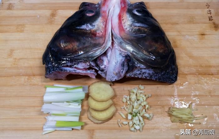 饭店里的剁椒鱼头怎么那么好吃,家常剁椒鱼头简单做法又好吃