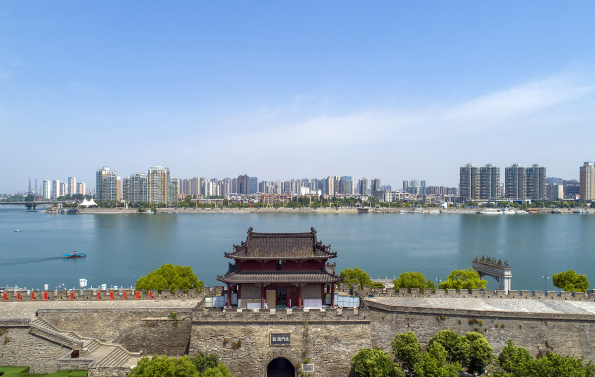 湖北有座低调的古城，斥资141.5亿改建，超过了该城一整年的税收