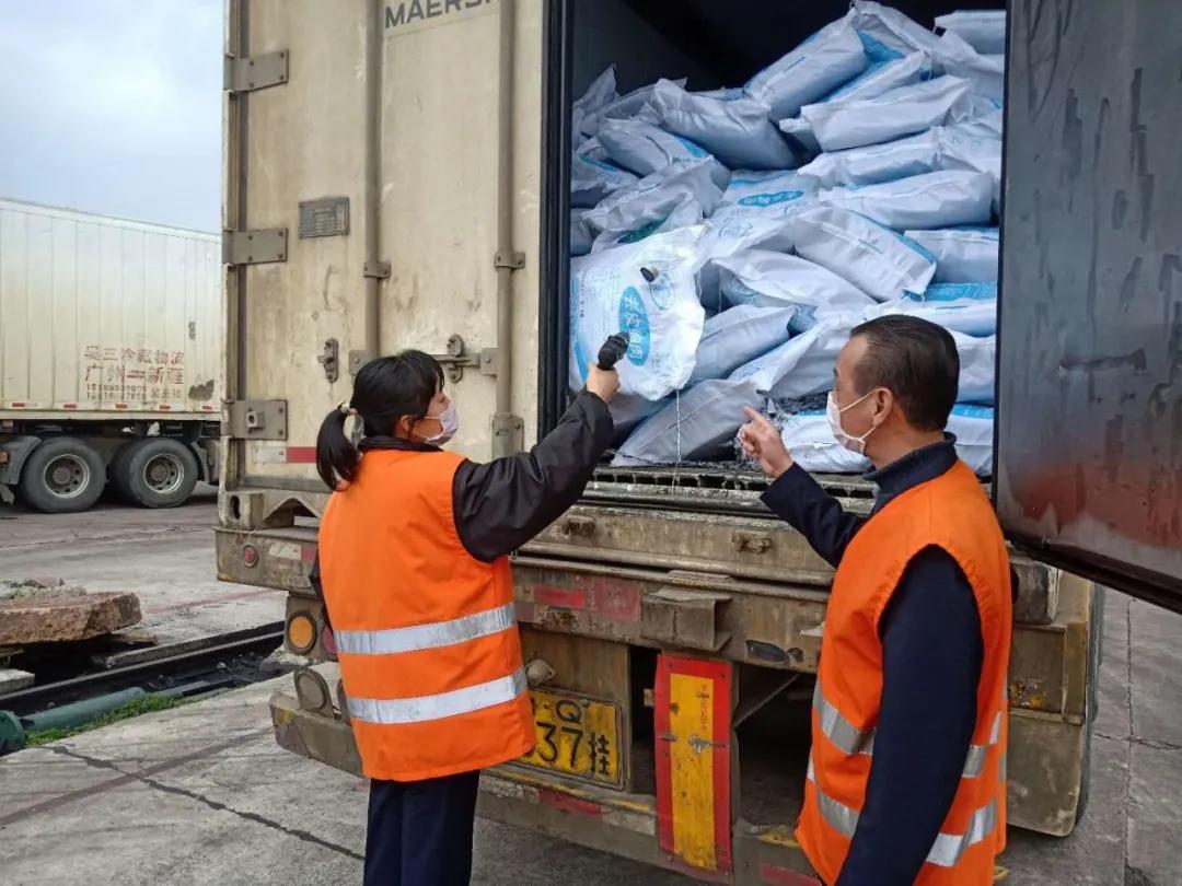 做炸鸡的机器设备,做炸鸡有关的行业可以吗