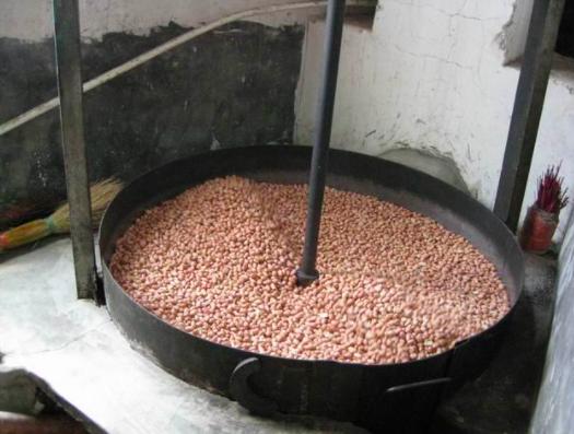 农村压榨的花生油安全吗,农村自榨花生油真的不安全吗