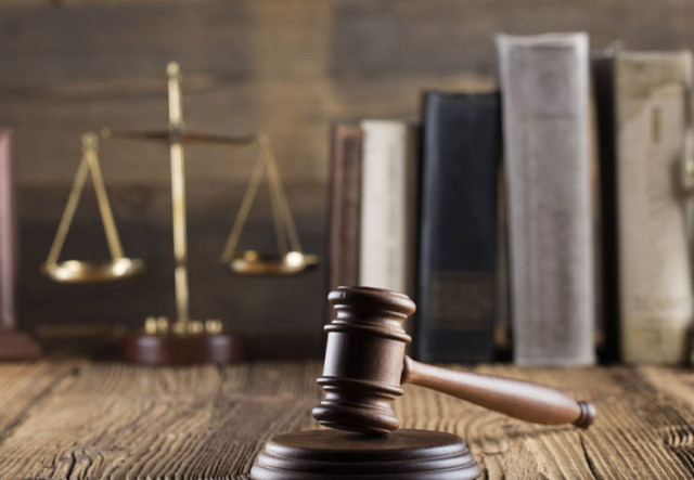 单位拖欠工资不给离职证明怎么办,员工不交接可以不给开离职证明吗