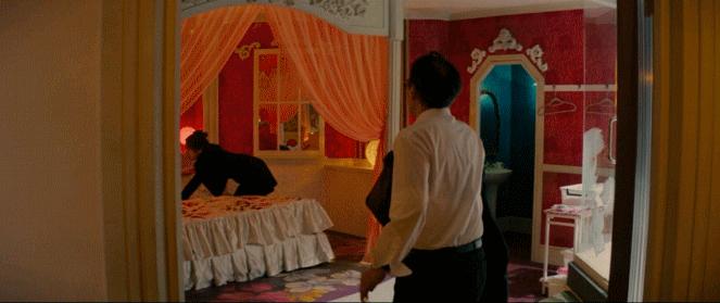 这位岛国导演的又一劲爆作品，讲述了宾馆里不为人知的那些事