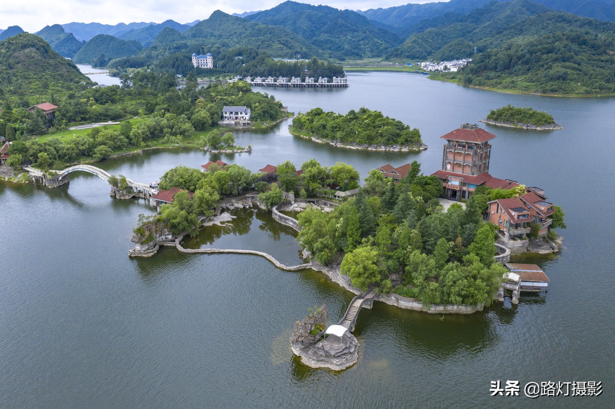 中国最凉快的十大避暑胜地,夏天最受欢迎的十个避暑城市排名