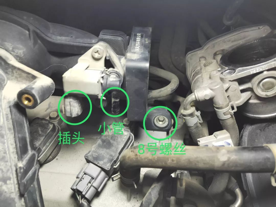 尼桑骐达1.6t更换铱铂金火花塞,日产阳光2011款换火花塞