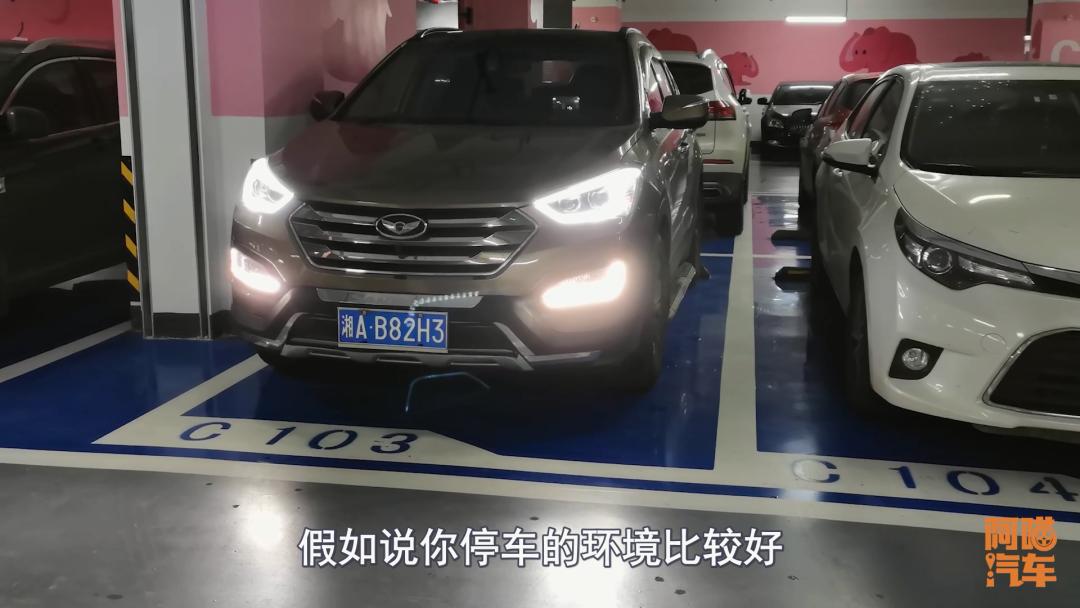 汽车大灯为什么会起雾进水,汽车大灯起雾真的正常吗