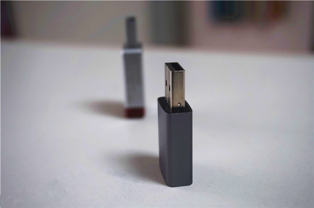 电脑耳机孔坏了但是麦克风没坏,电脑耳机孔坏了怎么修