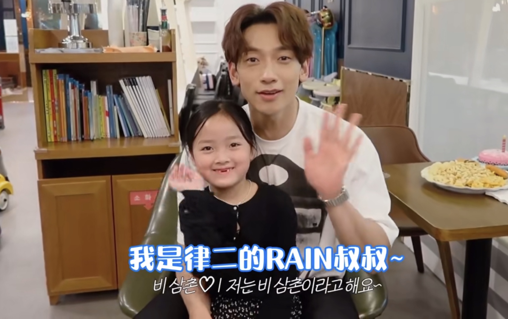 退圈读书、捞快钱、疑似“秃顶”，“表情包”萌娃现状大不同